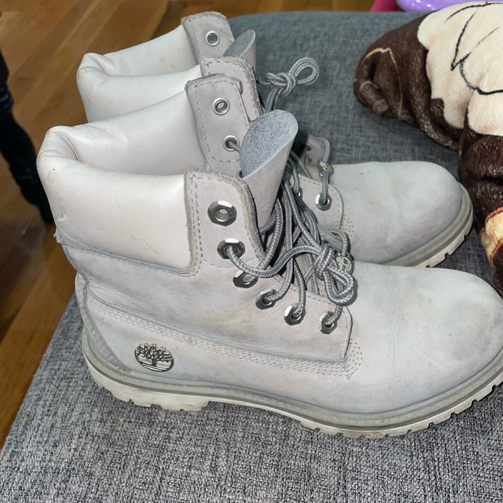 Timberland Gray High-Top Boots with Rugged Sole
